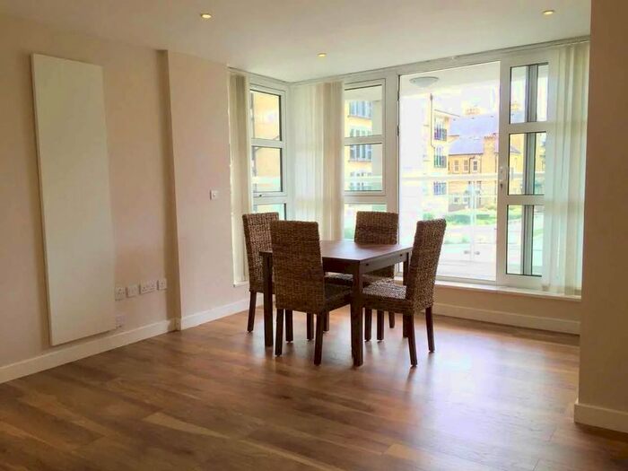 2 Bedroom Flat To Rent In Upper Richmond Road, London, SW15