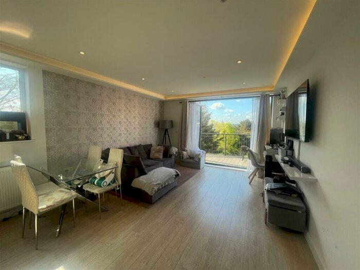 2 Bedroom Flat To Rent In Argent Street, Grays, RM17