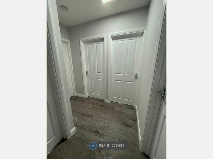 2 Bedroom Maisonette To Rent In Hammonds Lane, Great Warley, Brentwood, CM13