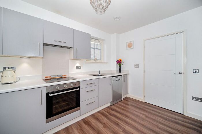 1 Bedroom Flat For Sale In Glenalmond Place, Edinburgh, EH11