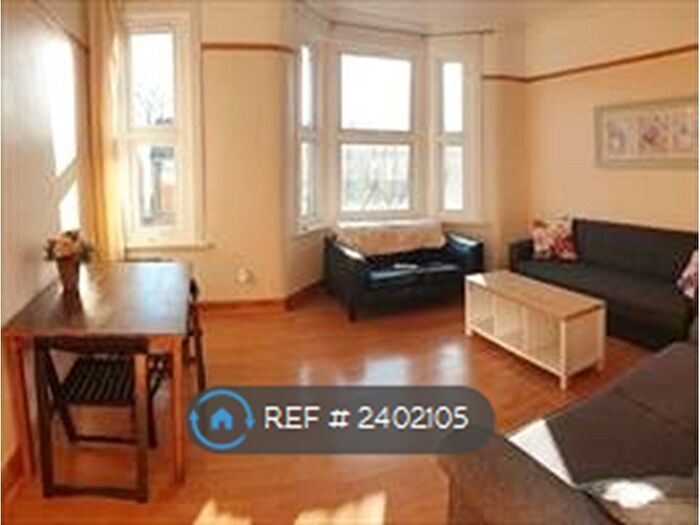 2 Bedroom Flat To Rent In Michael Road, London, E11