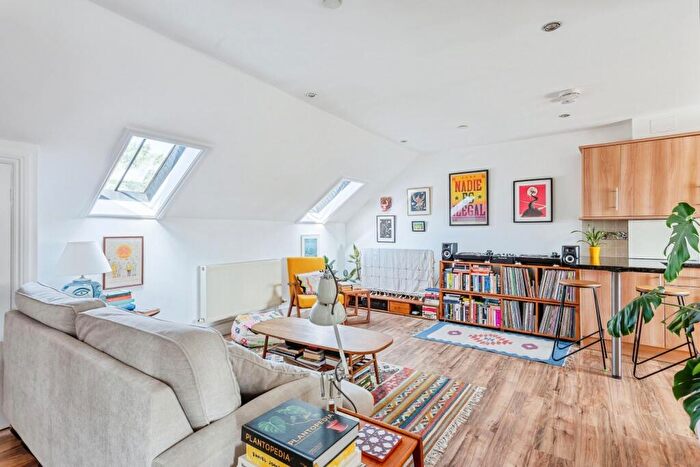 1 Bedroom Apartment To Rent In Gundry Lane, Bridport, DT6