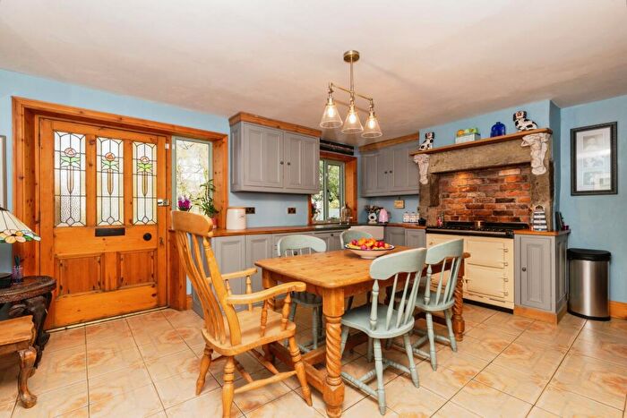 4 Bedroom Detached House For Sale In Walton Green, Walton-le-Dale, Preston, Lancashire, PR5