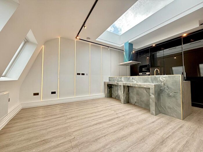 2 Bedroom Apartment To Rent In Albion Place, Maidstone, ME14
