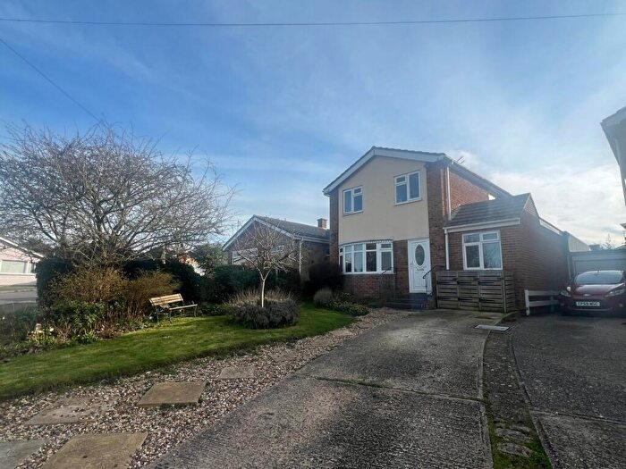 5 Bedroom Detached House For Sale In Pyesand, Kirby-Le-Soken, CO13