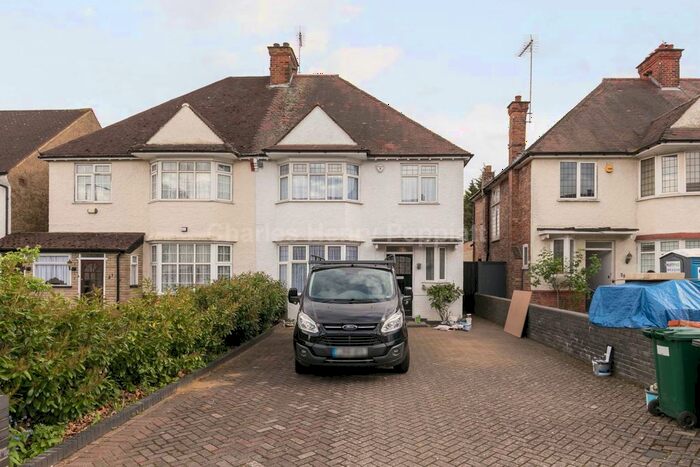 3 Bedroom Semi-Detached House To Rent In Christchurch Avenue, North Finchley, N12