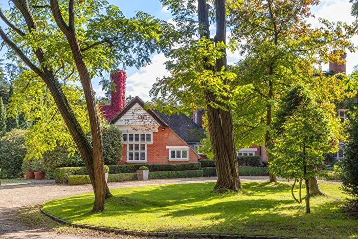 6 Bedroom Detached House For Sale In Seven Hills Road, Walton-On-Thames, Surrey, KT12