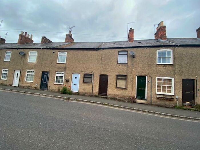 2 Bedroom Cottage To Rent In Weston Road, Olney, MK46