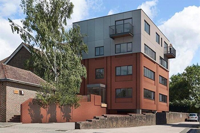 1 Bedroom Flat To Rent In London Road, East Grinstead, RH19