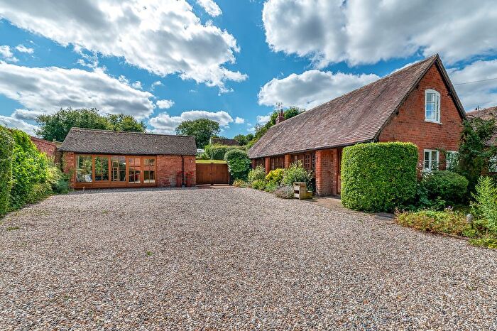 4 Bedroom Barn Conversion For Sale In The Barn, Abbots Morton, Worcestershire, WR7