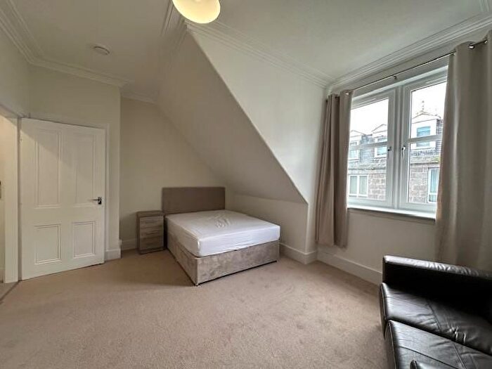 1 Bedroom Flat To Rent In Chapel Street, Aberdeen, AB10