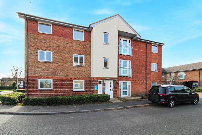 2 Bedroom Flat For Sale In Yorkshire Close, Bletchley, Milton Keynes, Buckinghamshire, MK3