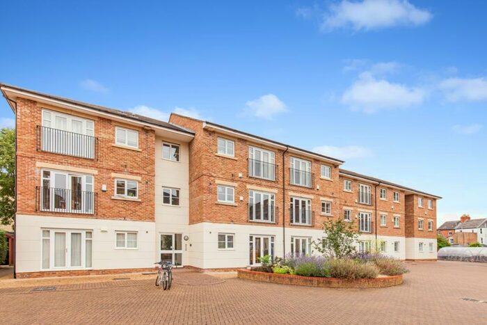 2 Bedroom Apartment To Rent In Grandpont, Central Oxford, OX1