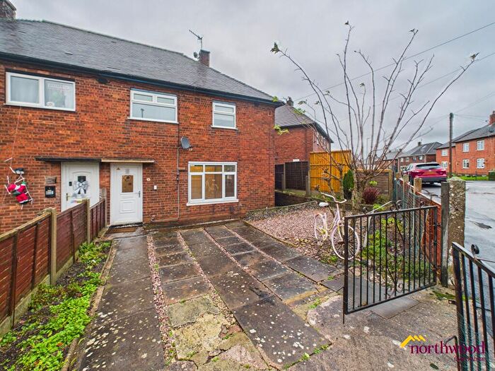 3 Bedroom Semi Detached House For Sale In Thornhill Rd, Stoke On Trent, ST2