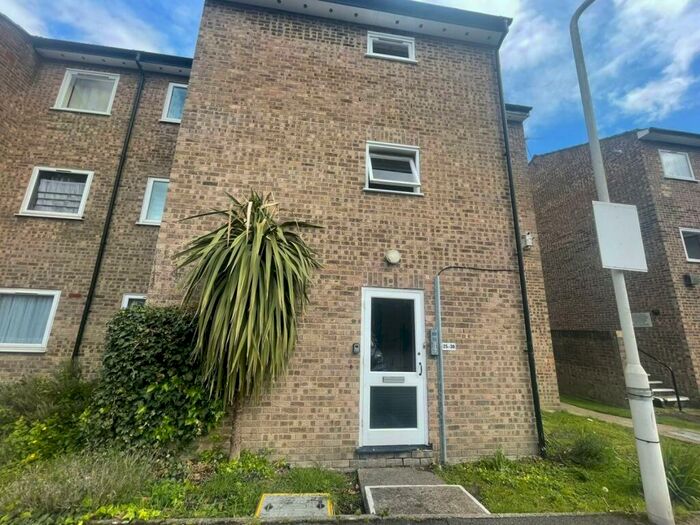 1 Bedroom Flat To Rent In Stonehorse Road, Enfield, EN3