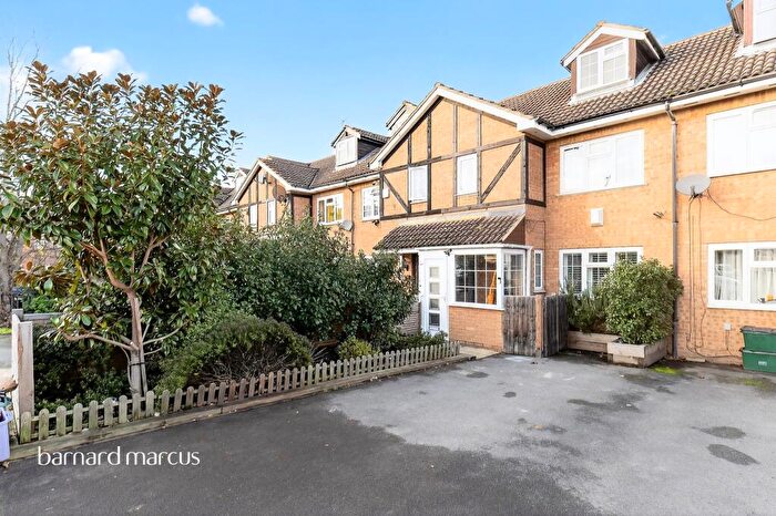 4 Bedroom Town House For Sale In Wilkins Close, Mitcham, CR4