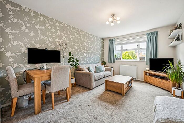 1 Bedroom Flat For Sale In Macmillan Way, Tooting Bec, SW17