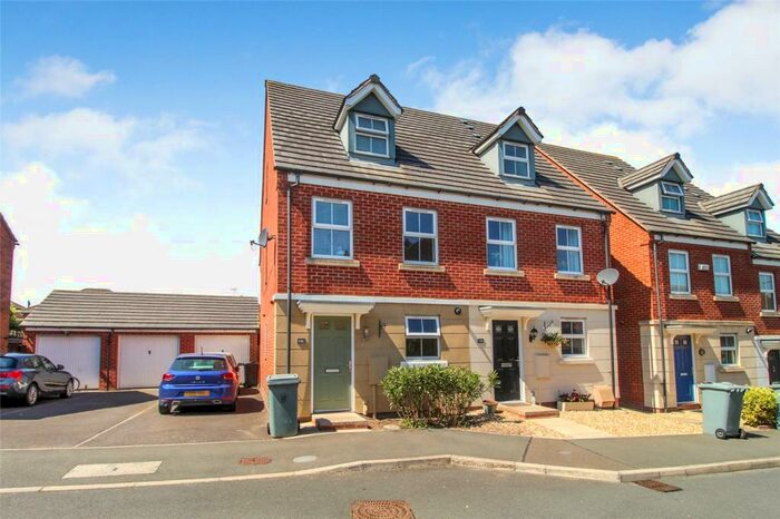 3 Bedroom Town House To Rent In Kedleston Road, Grantham, NG31