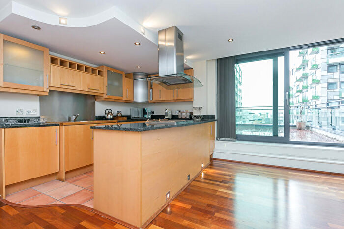 2 Bedroom Apartment To Rent In Millharbour, South Quay, London, E14
