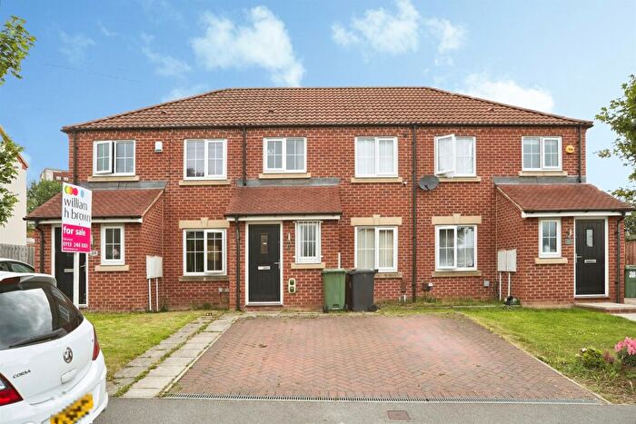3 Bedroom Terraced House For Sale In Oak Tree Mount, Leeds, LS9