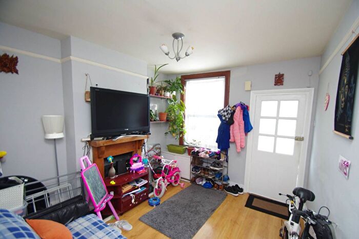2 Bedroom Terraced House To Rent In Nascot Street, Watford, WD17