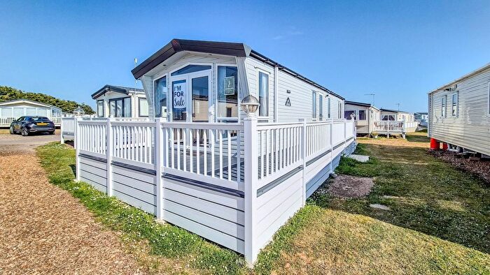 2 Bedroom Mobile/park Home For Sale In Rye Harbour Road, Rye Harbour, Rye, TN31