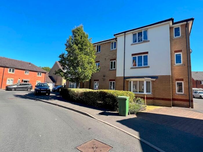 2 Bedroom Flat To Rent In Furfield Chase, Boughton Monchelsea, Maidstone, ME17