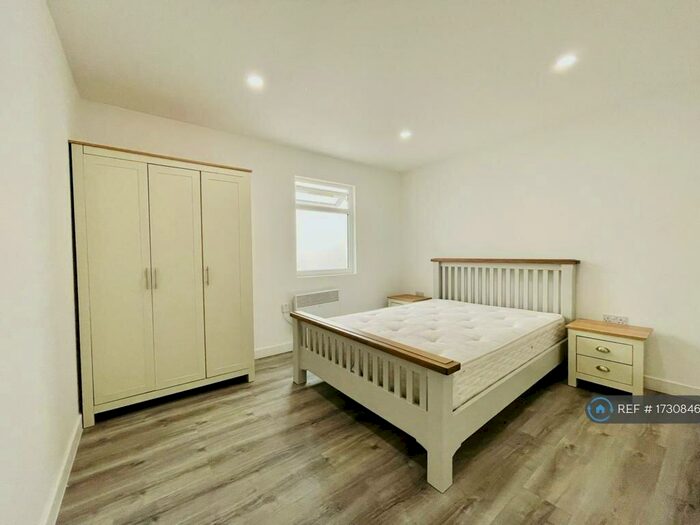1 Bedroom Flat To Rent In Eltham High Street, London, SE9