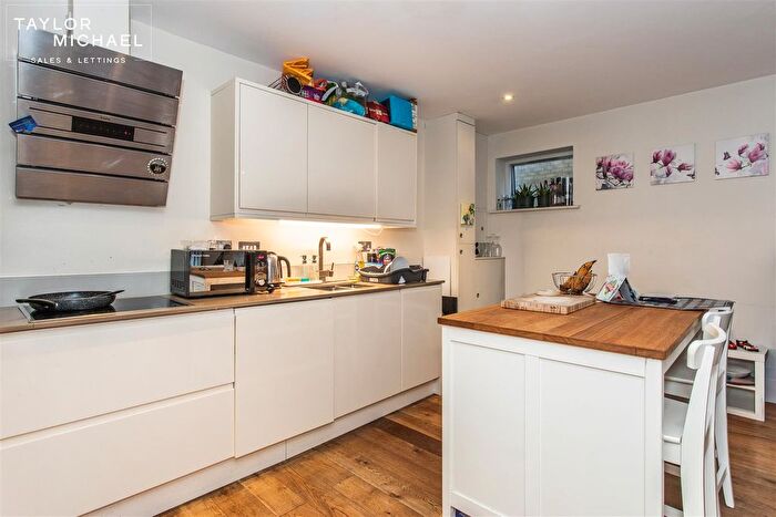 2 Bedroom Flat To Rent In Salisbury Road, Hove, BN3