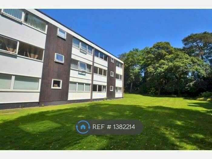 2 Bedroom Flat To Rent In Weybridge, Weybridge, KT13