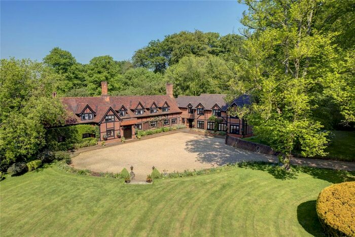 10 Bedroom Detached House For Sale In Rawlings Lane, Seer Green, Beaconsfield, Buckinghamshire, HP9