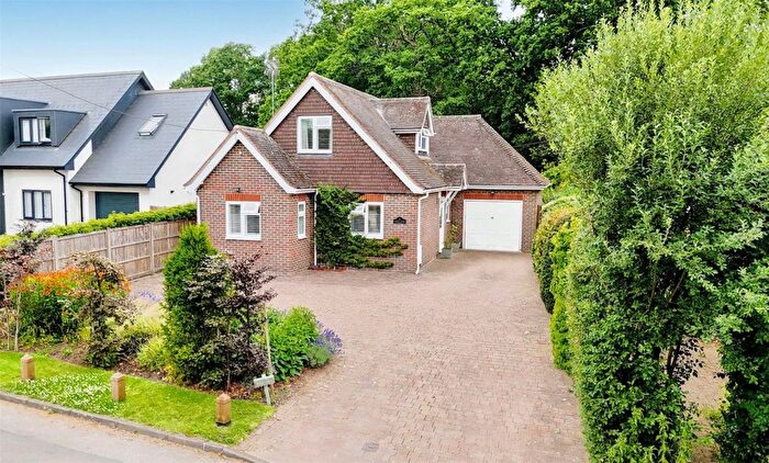 3 Bedroom Detached House For Sale In Hookley Lane, Elstead, Godalming, Surrey, GU8