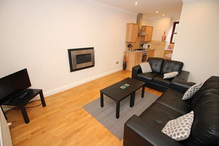5 Bedroom Terraced House To Rent In Swinburn Place, Newcastle Upon Tyne, Tyne And Wear, NE4