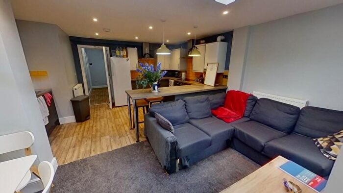 6 Bedroom Flat To Rent In North Sherwood Street, Nottingham, NG1