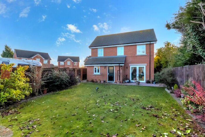 3 Bedroom Detached House To Rent In Woodhead Mews, Blacker Hill, Barnsley, S74