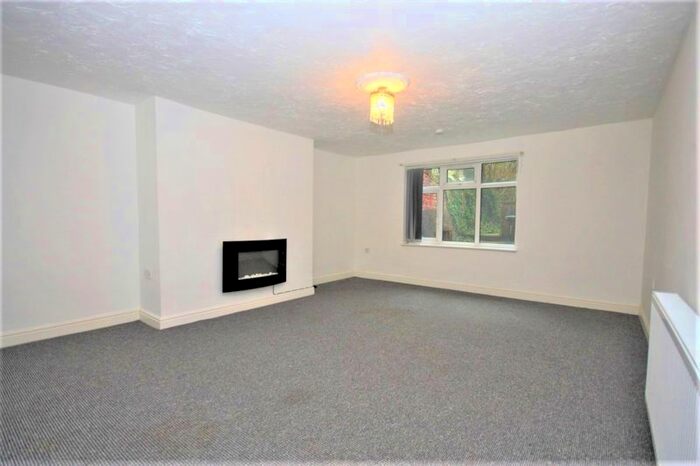 2 Bedroom Flat To Rent In Spring Bank, Hull, HU3