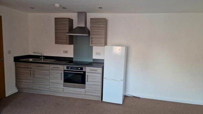 2 Bedroom Flat To Rent In Edward Street, Stockport, SK1
