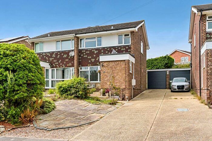 3 Bedroom Semi-Detached House For Sale In Jumar Close, Warsash, SO31