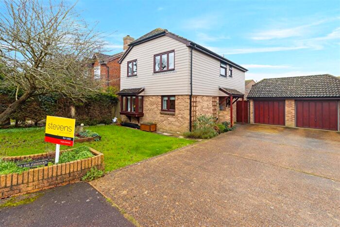 4 Bedroom House For Sale In The Paddocks, Hailsham, BN27