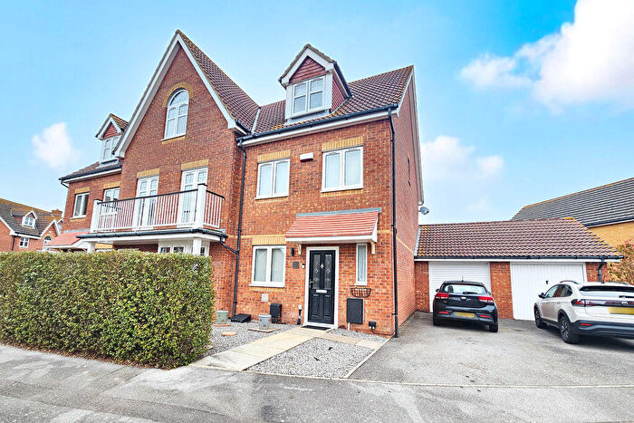 4 Bedroom Town House For Sale In Proctor Drive, Lee-On-The-Solent, PO13