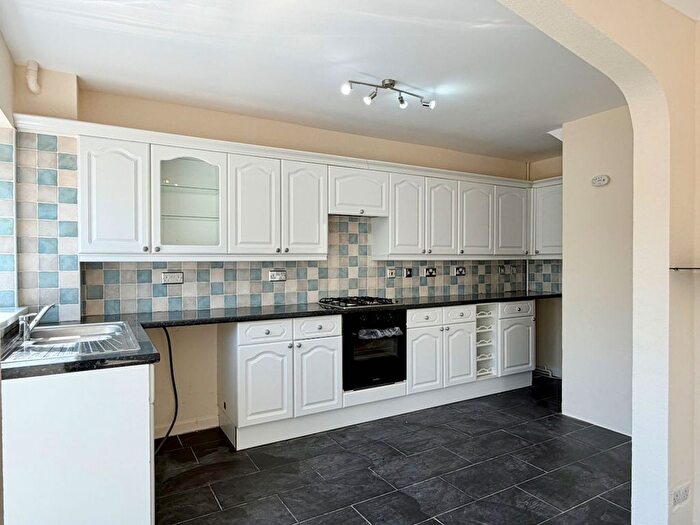 3 Bedroom Semi-Detached House To Rent In Ravensfield, Gowerton, SA4