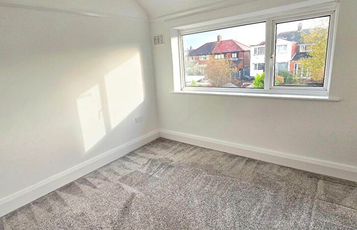 3 Bedroom Semi-Detached House To Rent In Marina Crescent, Bootle, L30