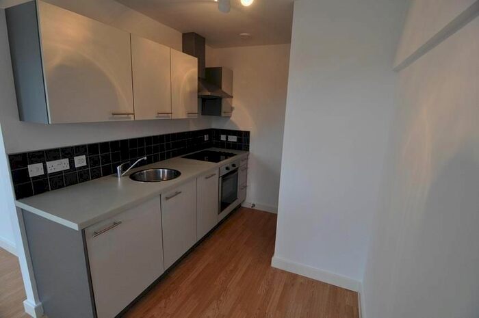 1 Bedroom Flat To Rent In Lunar, Otley Road, Bradford, BD3
