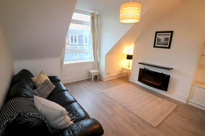 1 Bedroom Flat To Rent In Hartington Road, Top Floor Right AB10