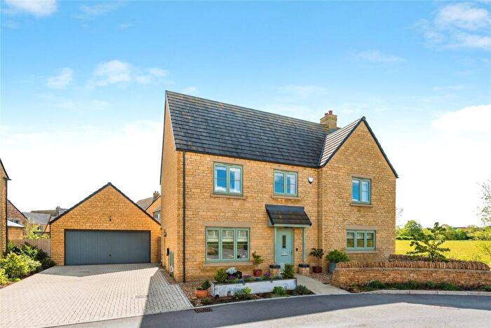 5 Bedroom Detached House For Sale In Milton-under-wychwood, Oxfordshire, OX7