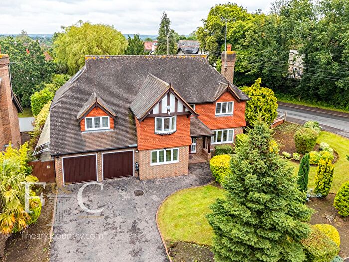 5 Bedroom Detached House To Rent In Nursery Gardens, Goffs Oak, Hertfordshire, EN7