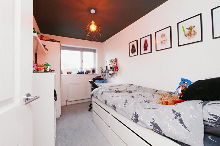 4 Bedroom Detached House For Sale In The Chestnuts, Wigginton, York, YO32