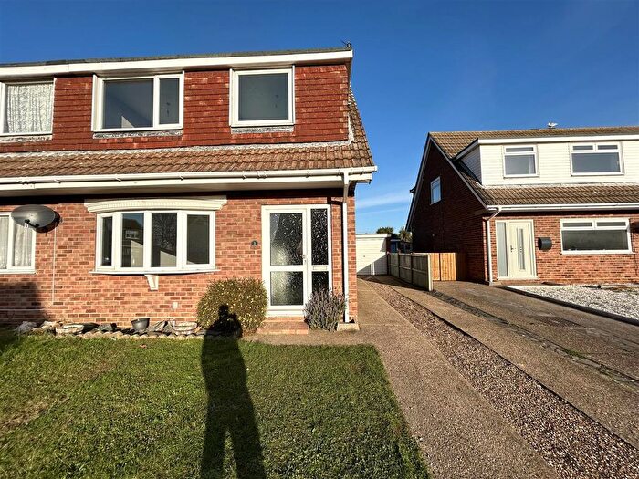 3 Bedroom Semi-Detached House To Rent In Munnings Drive, Clacton-On-Sea, CO16