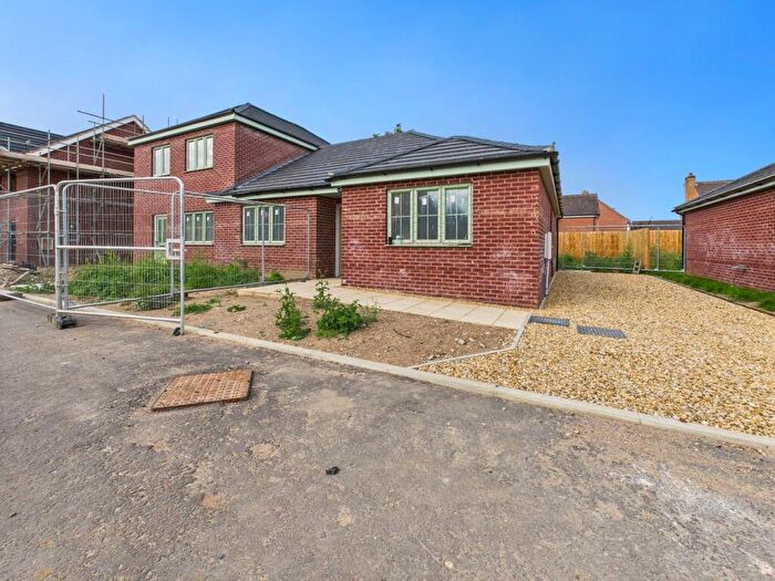 3 Bedroom Detached Bungalow For Sale In Maple Grove, Watlington, Kings Lynn, PE33