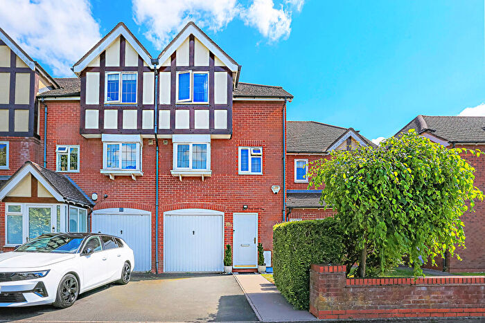 3 Bedroom Town House For Sale In Westbourne Road, Solihull, B92